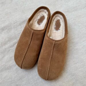 UGG Cottage Clog 8